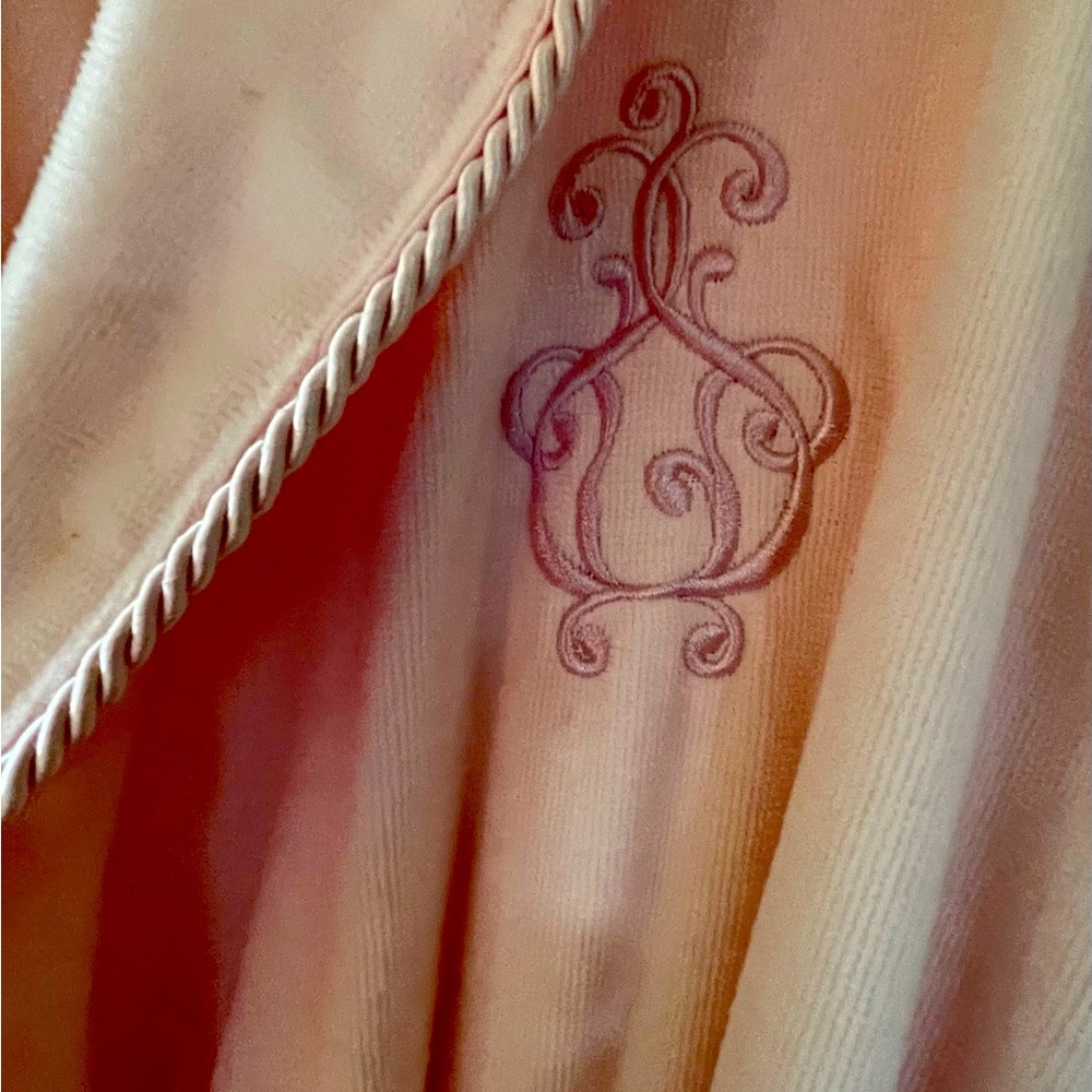 Absolutely Beautiful Intimate Essentials Woman’s … - image 4